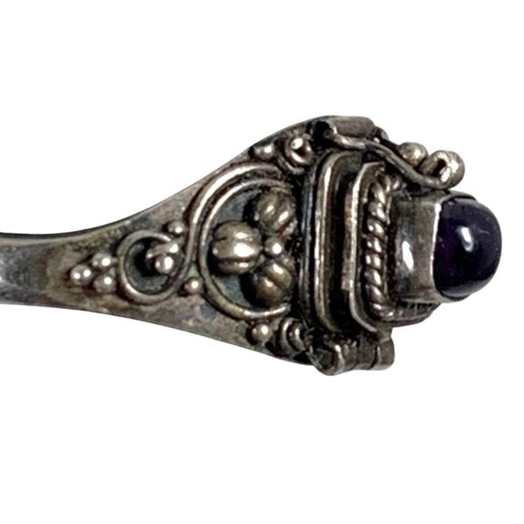 VTG 925 Silver Poison Spy Ring Cabochon Amethyst Ornate Filigree Design SZ 9.75 - Picture 3 of 8